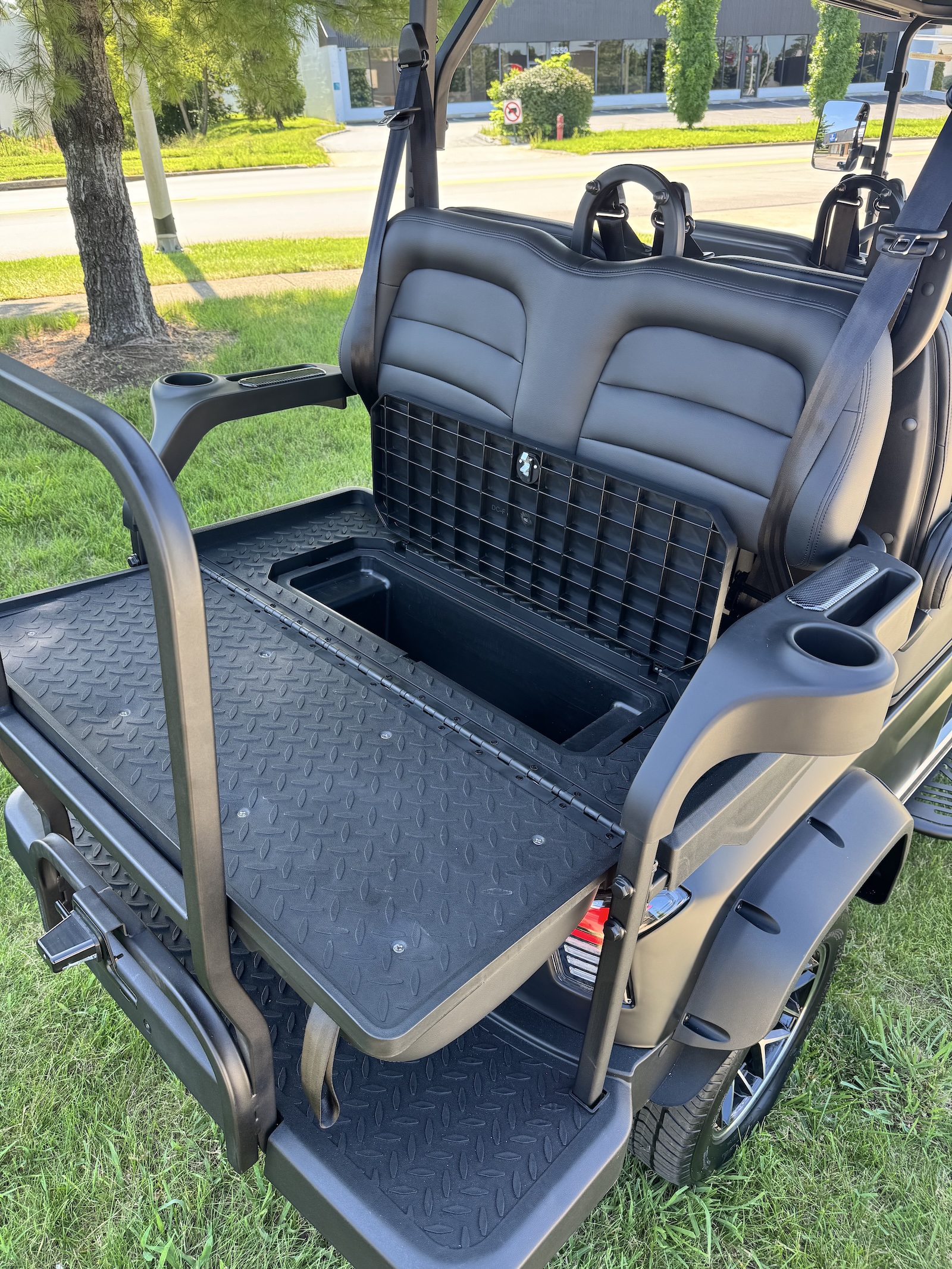 2026 Dach Apollo 4+2 Limo | 6 Passenger Golf Cart | 72V Lithium | Street Legal - Image 7