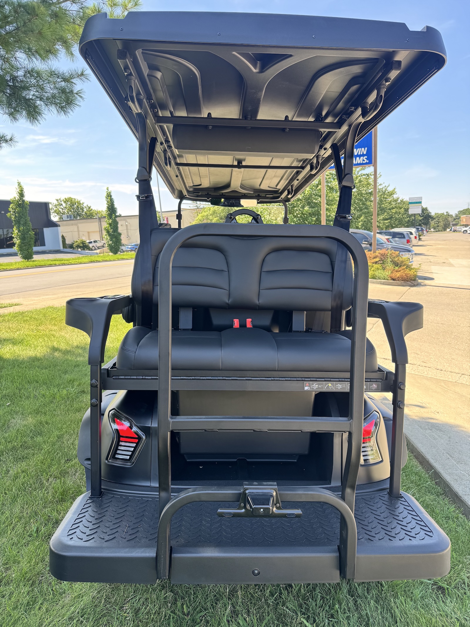 2026 Dach Apollo 4+2 Limo | 6 Passenger Golf Cart | 72V Lithium | Street Legal - Image 8